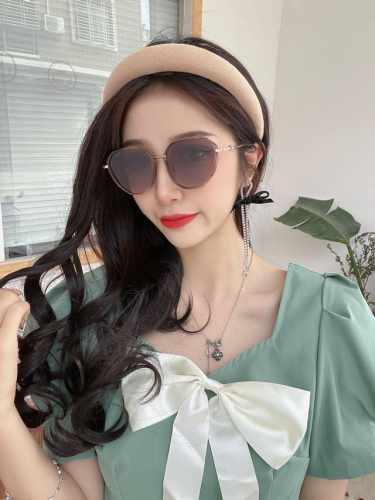 Dior-迪奥 2025开春新款 潮流爆款 时尚方框偏光太阳镜 高品质 佩戴舒适 网红潮款墨镜 型号：D2523