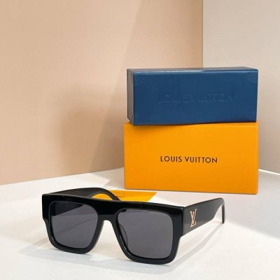 louis Vuitto*Model：Z2125W Size：53口22-145