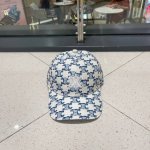 Celin* 赛琳ss新款凯旋门绣花棒球帽帽型完全按照定做。凯旋门图案章仔区别市面版本，大小及圈圈毛质感全部还原。五金调节扣