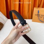 Louis Vuitton驴牌 新款顶级品质 平纹面配原版平纹底 搭配原单精品针扣 精工制作 细节看图 实物拍摄 高端奢华 宽度3.5Cm