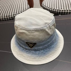 普拉达 春夏新款渔夫帽 简约甜美风 帽型很好 大脸型哦 出街必备