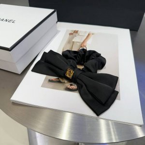 配包装盒 Loewe 罗意威 字母发圈，时尚潮品，简单大方，人手必备单品