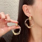 Chanel香奈儿 中古 双C耳钉小香家的款式真心无需多介绍每一款都超好看，精致大方，非常显气质