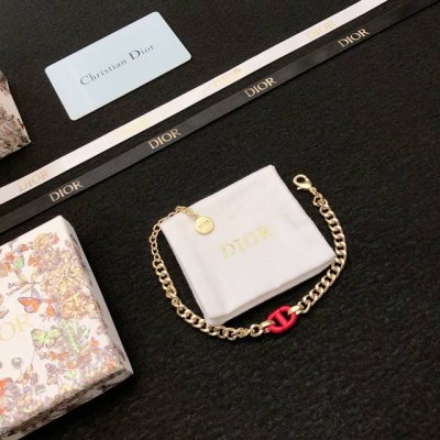Dior迪奥手链新款美美哒简约大气时尚大方低调奢华时尚两不误 百搭款亲 赶紧入手吧你值得拥有