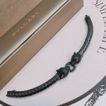 宝格丽手链V金材质。Bvlgari宝格丽 Divas‘ Dream 系列 品相完美，细节无敌，那种独特的色泽完全无可挑剔，再缀以经典指环外形设计，简约之余却又优