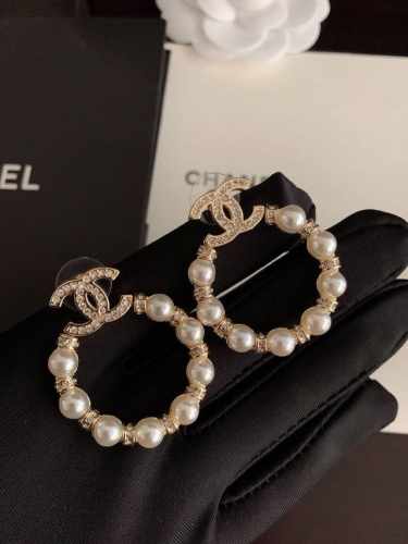 Ch*Nel 新款珍珠耳环 一致Zp黄铜材质