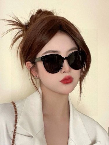 Dior-迪奥 2025开春新款 潮流爆款 时尚方框偏光太阳镜 高品质 佩戴舒适 网红潮款墨镜 女士高清偏光太阳镜 高品质Tr镜框 型号：Cd5106