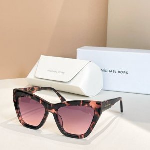 p180 Michael Korsmodel：Mk 2211U Size：52口10-140
