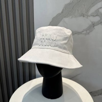 Miumiu缪缪限定新款灯芯绒渔夫帽 棒球帽 灯芯绒纹理渔夫 非常耐看的一款渔夫帽~男女同款 日常出门 自带氛围感 偶尔换换感觉真的太棒了