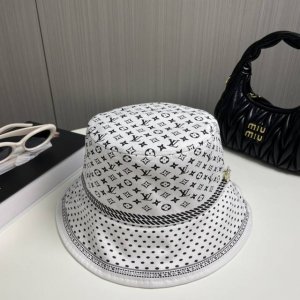 路易威登棒球帽 Louisvuitt新款Lv渔夫帽，重工打造高端大气，百搭款男女通用！跑量！