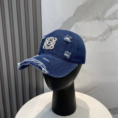 loewe罗意威新款破洞洗水牛仔棒球帽 经典罗意威刺绣标志 男女同款 百搭透气 四季可佩戴