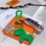 新款Hermes爱马仕钥匙扣钥匙扣加厚版 铂金版 高级精工版 众多网红同款 爱马仕挂饰钥匙扣太考验师傅的手艺了 要确保每个细节都到位不简单 高端定制 男女同款