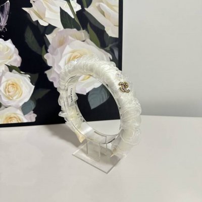 特 配专柜包装 Chanel 香奈儿 最新纱面发箍 小仙女快入手 特殊材质 不嘞头 可盐可甜～