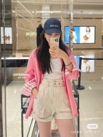 爆款Celine 赛琳 官网代购版本。 原版1:1 定制！ 简约字母明星同款最新棒球帽，时尚潮流，高端做工！每一个帽子都是用心之作！非一般的品质，男女均可。 C