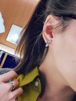 我们出品 水滴蓝宝石耳环 Zp50 900 + 认准唯一一家真正购入珠宝类Z批开发的 可订做真金真钻 只做对版Z批真金货 批K市面各种金货量大咨询客Fu 作为对