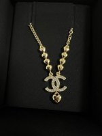 新品 最高品质 Chanel香奈儿23p金属爱心项链&多层 超喜欢爱心元素，比起少女粉嫩的满钻爱心,23p更喜欢金属的这个系列。 项链款显得脖子更修长，Choc