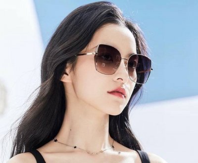 尼龙偏光系列 Gucci无框太阳镜墨多边形设计，不挑脸型，无论搭配大衣还是连衣裙都非常显气质尼龙偏光镜片预防紫外线 型号：G1641