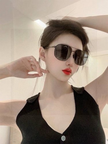 Gucci 2025新款男女情侣款太阳镜多边形墨镜Ip电镀永不褪色 超轻超有弹性整幅眼镜无螺丝重要的是压不坏 高清尼龙镜片 精湛的工艺 原版材料 休闲大气不挑人