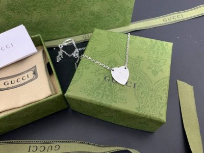到货！Gucci 古驰 爱心双扣项链 现货 Cm 编号：D0664124