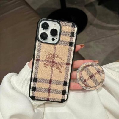 巴宝莉磁吸手机壳 强磁吸Logo支架手机壳 型号 为了不出现报错型号 请打开本机查看手机设置显示的型号 iphone16系列更新 iphone16pro Max