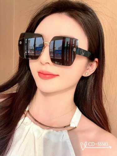 法国迪奥-Dior . 宝丽来树脂偏光镜片 . Tr90镜架轻便佩戴舒适 . Size 58-17-142 . 款太阳镜减轻强光负担 遮挡有害光线防辐射 出行旅