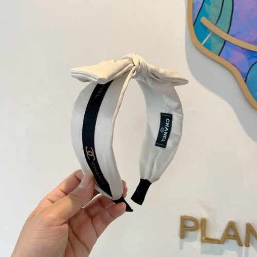 配包装 Chanel 香奈儿 新款小香宽版蝴蝶结发箍，新品巨显脸小头箍，网红爆款推荐 搭配高端双Ｃ字母Logo ，超精致时尚百搭！