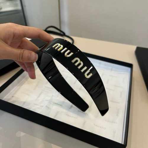 miumiu缪缪亚克力发箍
