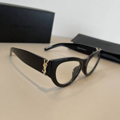 100￥ ysl 圣罗兰23新款来喽Slm94 金黑 侧面的Logo Ysl金属标很有质感，遮脸效果很棒 许多明星网红同款杨蓉新剧“二十九”中就有佩戴～一整个霸