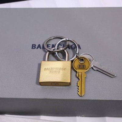 巴黎世家 Rodeo24Ss多元素小挂件组合钥匙扣 包包挂件搭配包包衣服超好看