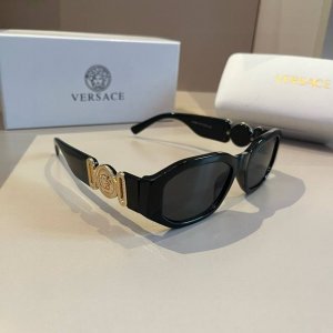 versac*范思哲 新款到货官网海报力推款式 意大利设计 板材制作 独特Logo经典设计 简约大方男女同款 炫酷舒适