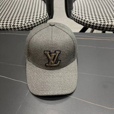 Louisvuitton路易威登 秋冬款超百搭遮阳防晒帽 气质名媛风格 超文艺 帽型赞