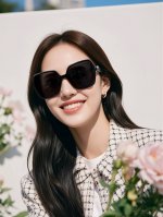Tr偏光系列 Lv大框太阳镜墨镜经典的方框设计，不挑脸型，无论搭配大衣还是连衣裙都非常显气质偏光镜片预防紫外线 型号：L4612