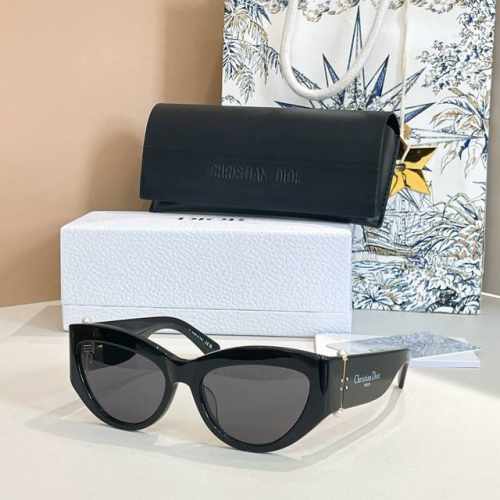 Dio*Model：Dior Triable B1Fsize：56口19-135