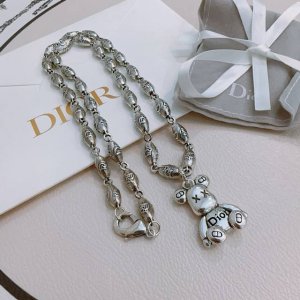 Dior新款 迪奥项链原单货专柜新款开模复古潮流时尚必备 男女均可佩戴 情侣款同款 摇滚朋克泰银风格 复古元素 潮流百搭 官网同款项链最新款链条档次更高明星经典