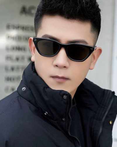 巴黎世家2025开春新款一体镜 大框太阳镜男女同款 爆款大框尼龙太阳镜 超逼格超酷 镜腿品牌设计感强 Nice~~~ 型号Bl3600
