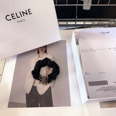 配包装盒 loewe 罗意威 字母发圈 网红爆款 时尚潮品 简单大方 人手必备单品