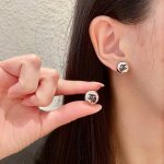 chanel香奈儿 中古 耳钉小香家的款式真心无需多介绍每一款都超好看，精致大方，非常显气质.