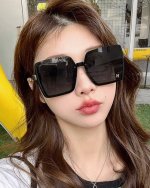 Hermes 爱马仕 2025开春新款原版出货 网红超爆款经典奢华全球风 [亲亲] 时尚方框太阳镜 气质非凡 经典连体大框款式太阳眼镜[篮球] 顶级品质 奢华L