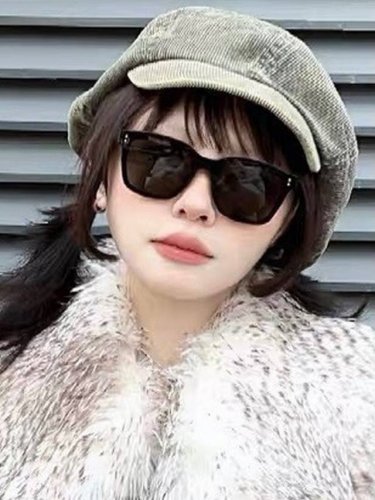 Gucci 新款连体尼龙偏光太眼镜，情侣款时尚方框太阳镜佩戴舒适网红潮流款墨镜，大气女人范儿，大脸小脸都好看 ！型号：G1110