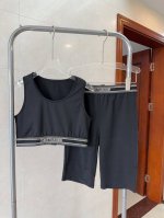 90 迪奥新款高弹力健身短款瑜伽服运动套装~小背心修身提臀显瘦打底裤脚 s M L