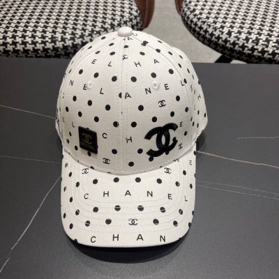 Chanel 香奈儿 经典原单棒球帽， 经典双C,专柜1:1开模订制，原版帆布料轻盈透气！质量超赞，基础头围56，贴片可调节。