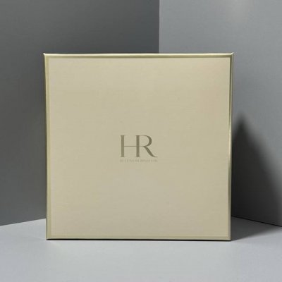 打起出货 赫莲娜高光五件套礼盒版！内含：至美琉光高光眼霜15Ml+高光面霜50Ml+琉光高光水125Ml+高光防晒30Ml+Hr赫莲娜高光精华油30Ml。