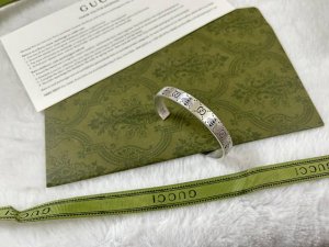 Gucci 古驰 双G蜜蜂手镯