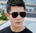 Gucc* 2025 新款男女情侣款太阳Ip电镀永不褪色 卖点 超轻超有弹性整幅眼镜无螺丝重要的是压不坏 镜片 高清尼龙偏光镜片 型号 G311