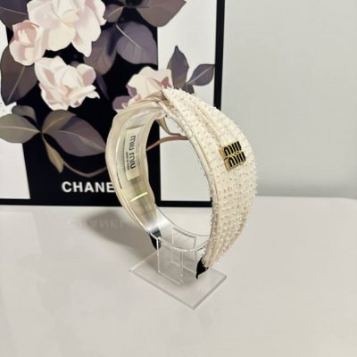 特 配专柜包装 Miumiu 缪缪 最新发箍 小仙女快入手 特殊材质 不嘞头 可盐可甜～