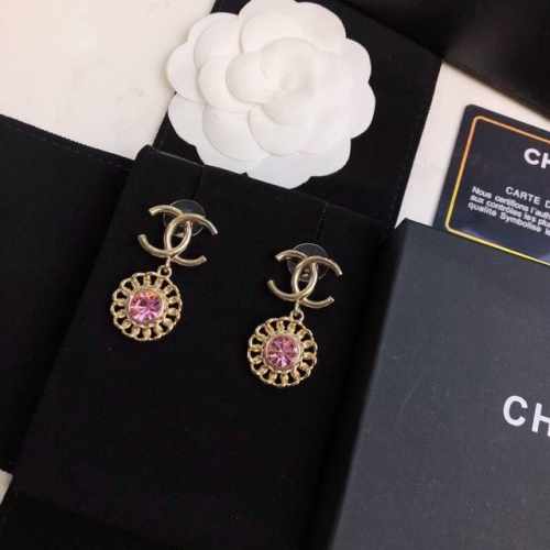 Chanel 香奈儿 耳钉 新款原版一摸一样的原单货 每一个细节媲美专柜正品 名媛范十足 非常百搭 参加批Arty或者年会 绝对亮眼