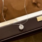 a6086 法国品牌 人鱼线 透明 三克拉 钻石 项链美爆 金属部分均为S925纯银材质 送人也合适 Ins上超火的锆石鱼线锁骨项链 人鱼泪 鱼骨项链 就像一颗