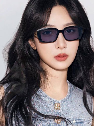 Miumiu缪缪 2025新款太阳镜方形时尚墨镜个性眼镜 女士偏光眼镜