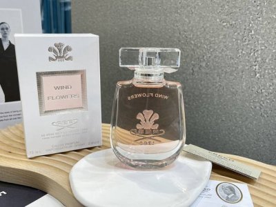 专柜品质 新款 Wind Flowers 信仰风之花 前调 茉莉 橙花 桃子 中调 沙巴茉莉 晚香玉净油 千叶玫瑰 基调 鸢尾花 橙花 麝香 檀香木 果仁糖 经