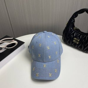 lv路易威登 官网高版出货 刺绣字母棒球帽 非常经典的经典 流行的复古美 四季可用 出门必备 非常显脸小